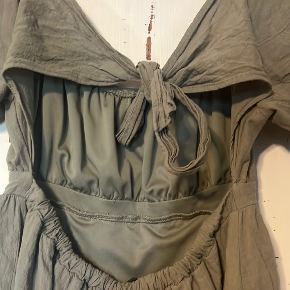 Stylish Green Puff Sleeve Dress - Picture 7 of 7